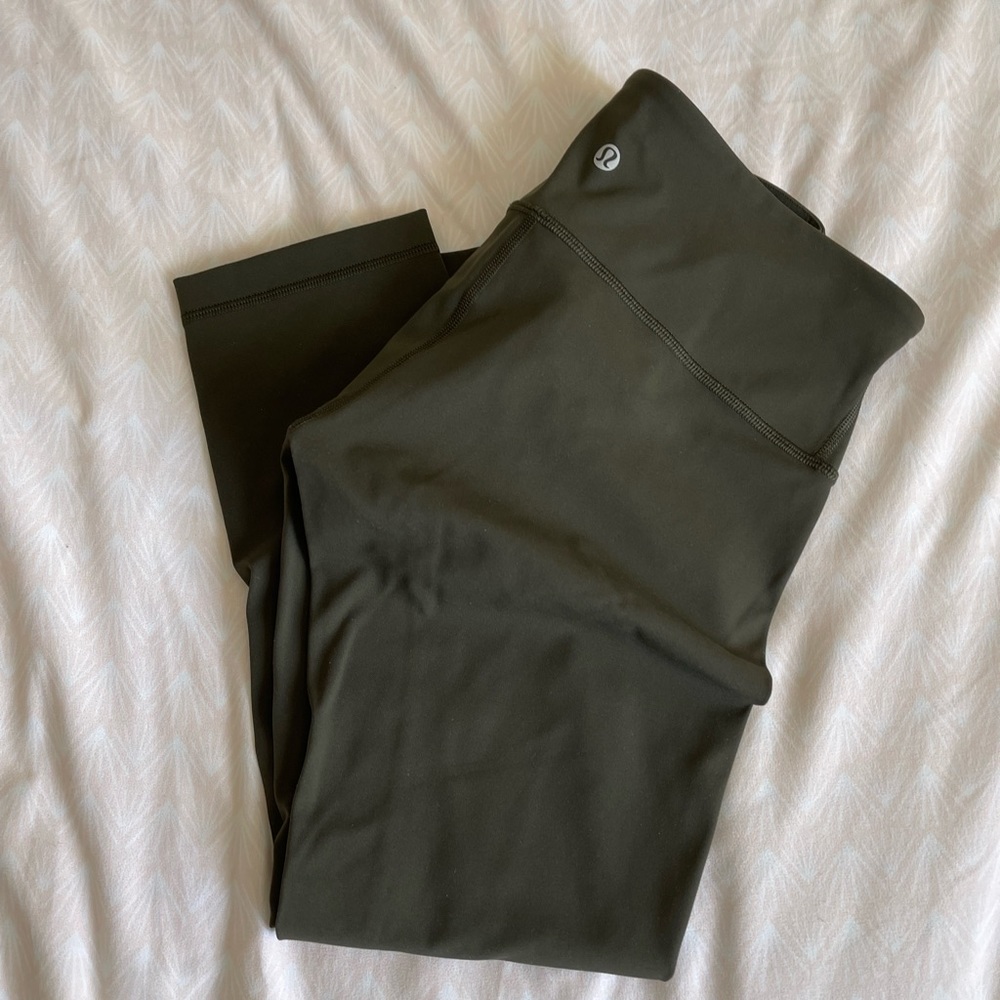 Lululemon wonder under